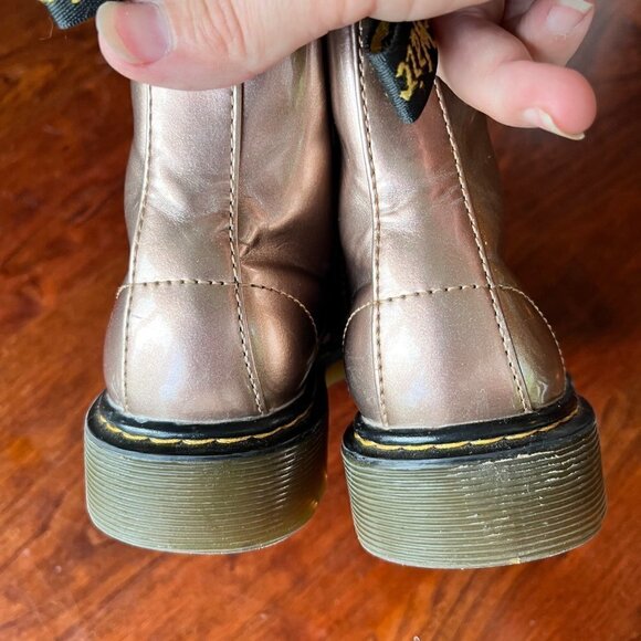 Dr. Martens 1460 J Rose Gold Boots- Size‎ Youth 3. - Picture 9 of 9
